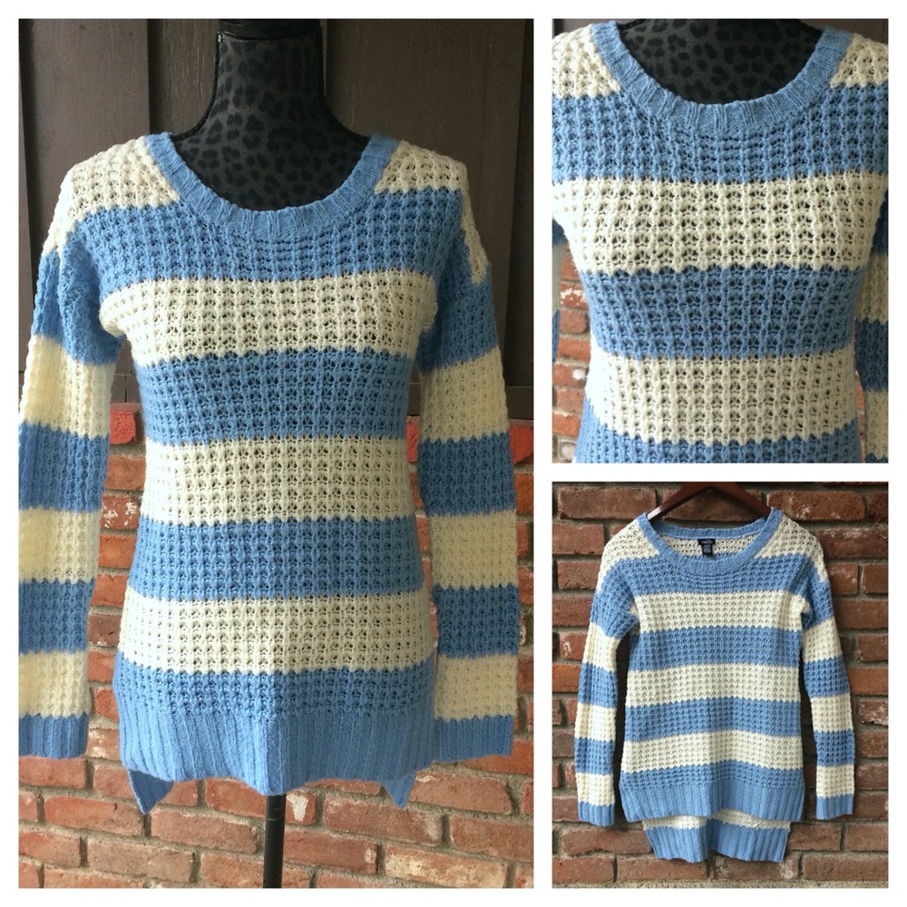 Rue 21 Blue & White Striped Loose Knit Sweater  - Size Medium
